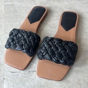 Marc Fisher Reanna sandal black size 9